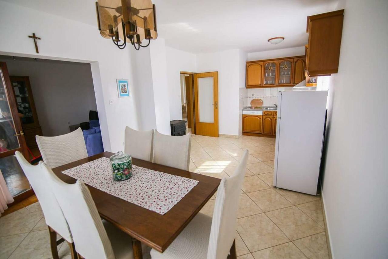 Kuca Za Odmor Luca Apartment โพเซดารเย ภายนอก รูปภาพ