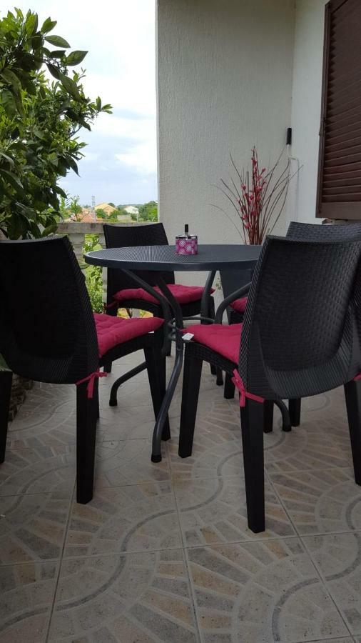 Kuca Za Odmor Luca Apartment โพเซดารเย ภายนอก รูปภาพ
